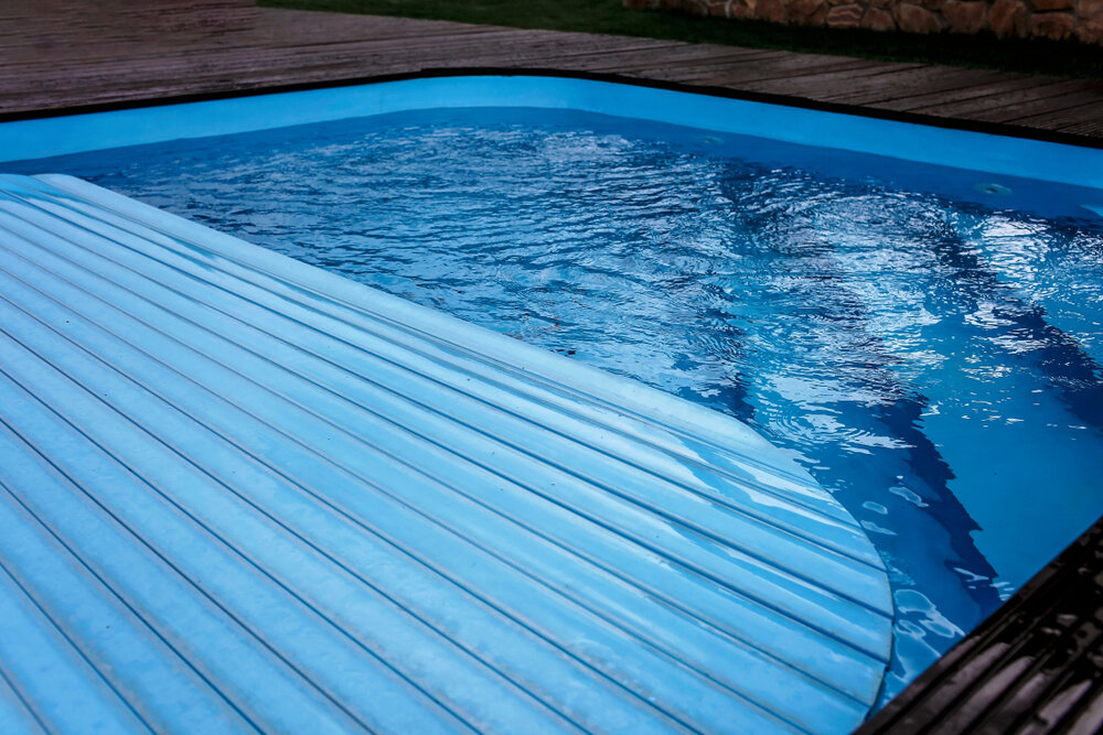 heating-a-pool-solar-cover
