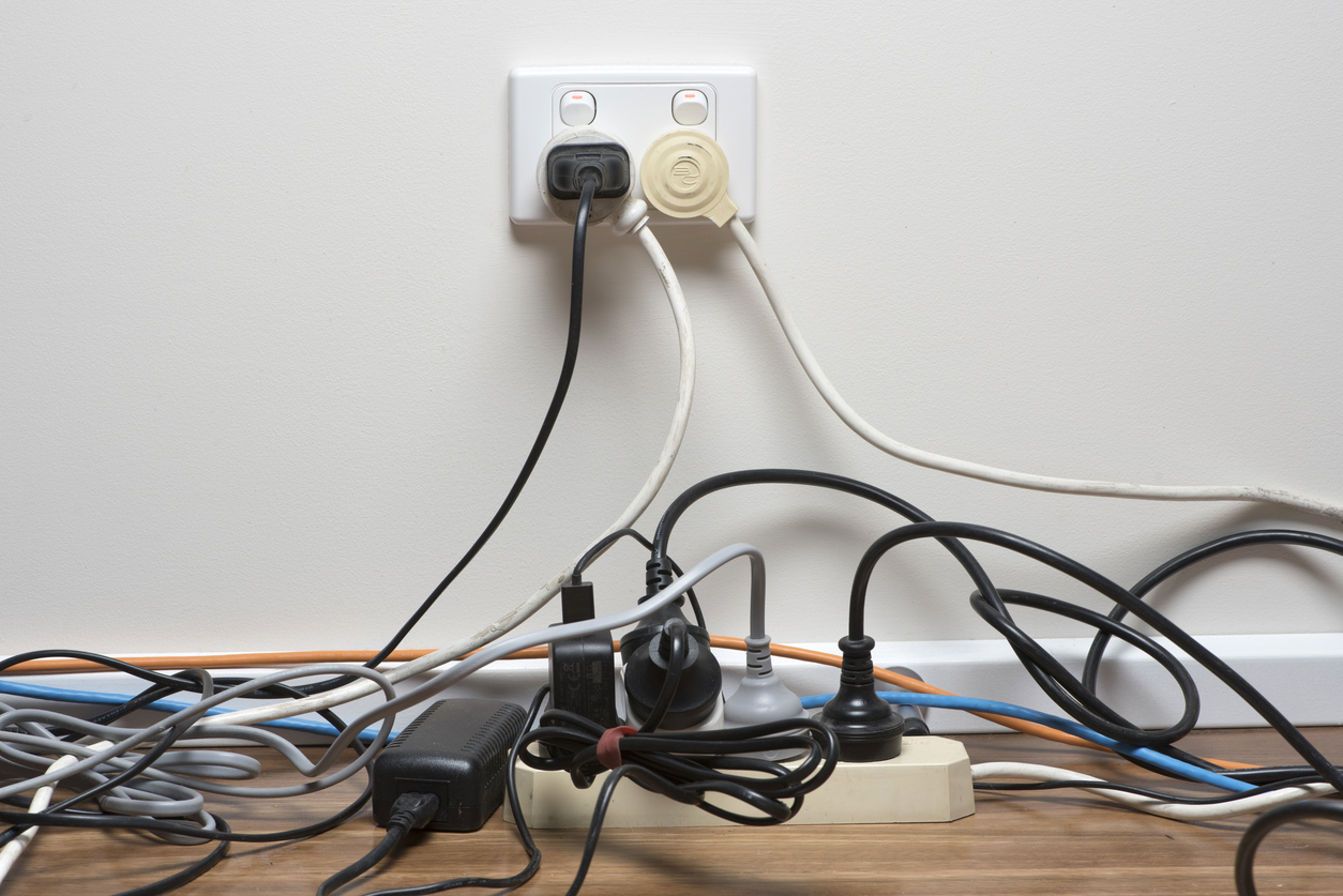 vampire-devices-outlet-electricty-powerstrip