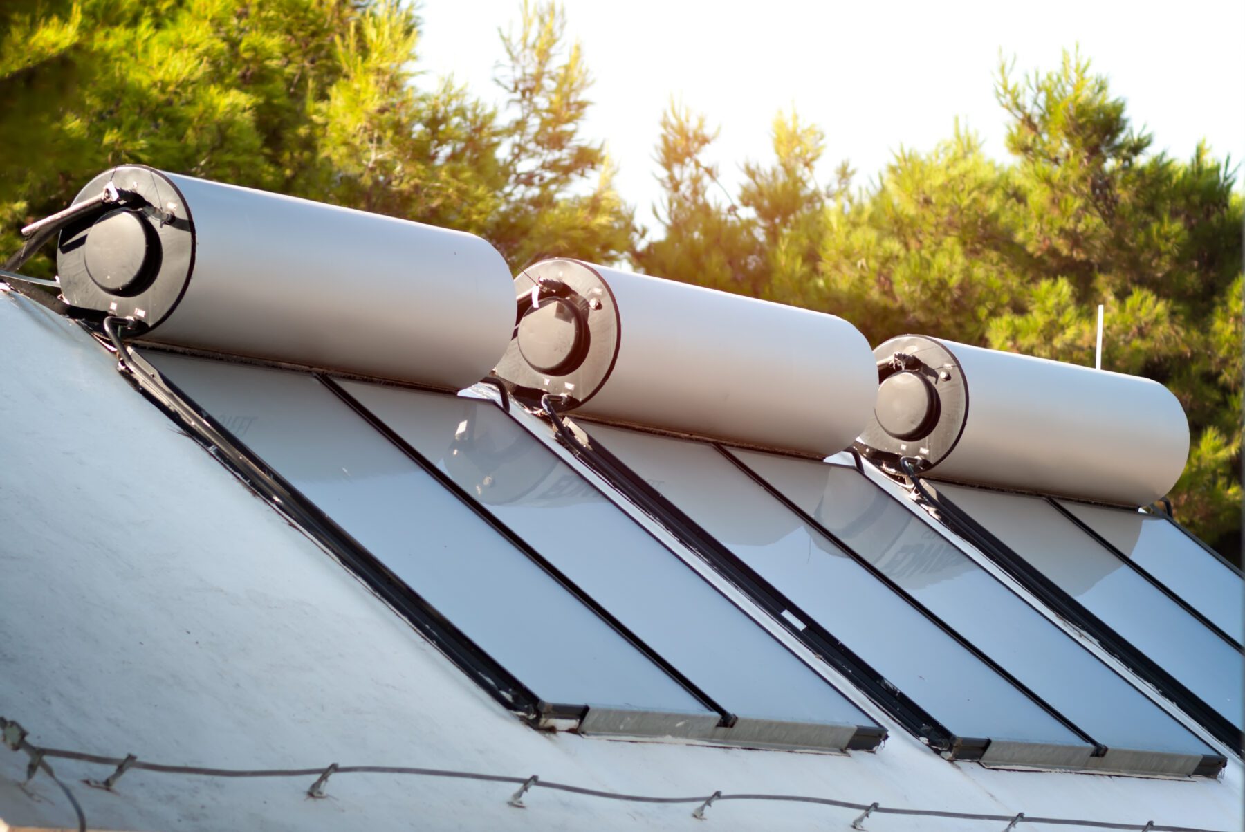 solar-water-heater-on-roof