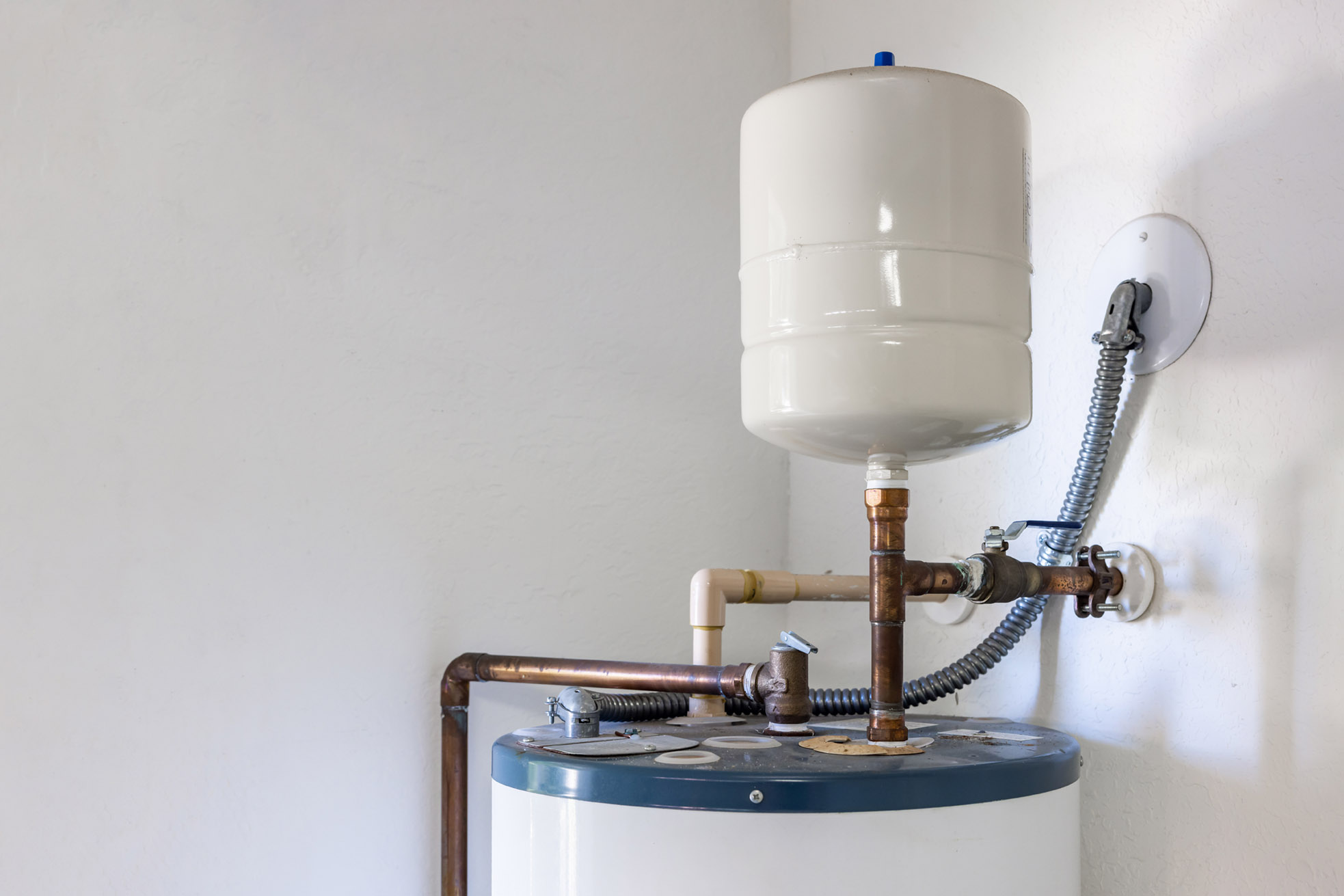 water-heater-efficiency-with-tank