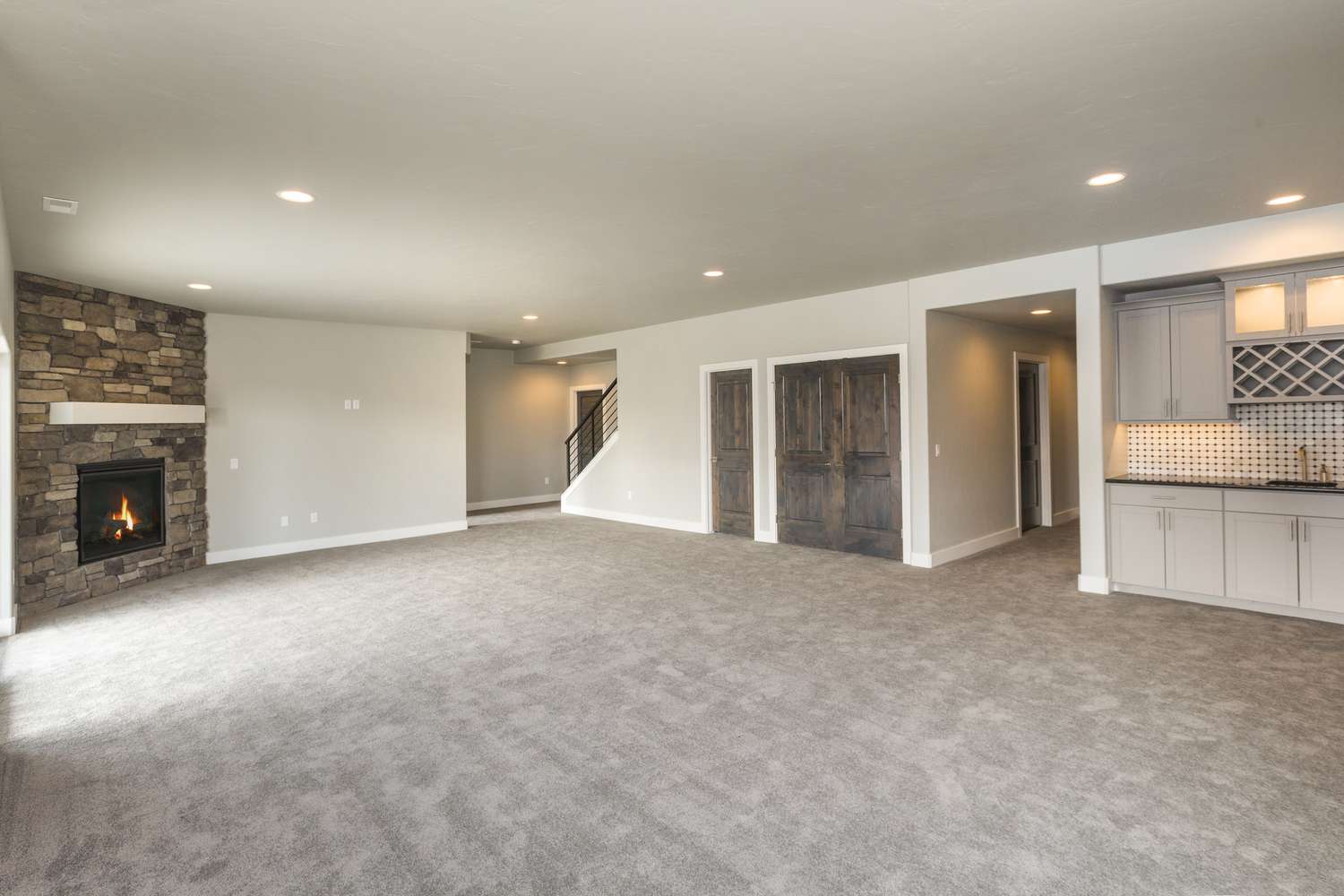 carpeted-basement-for-heating